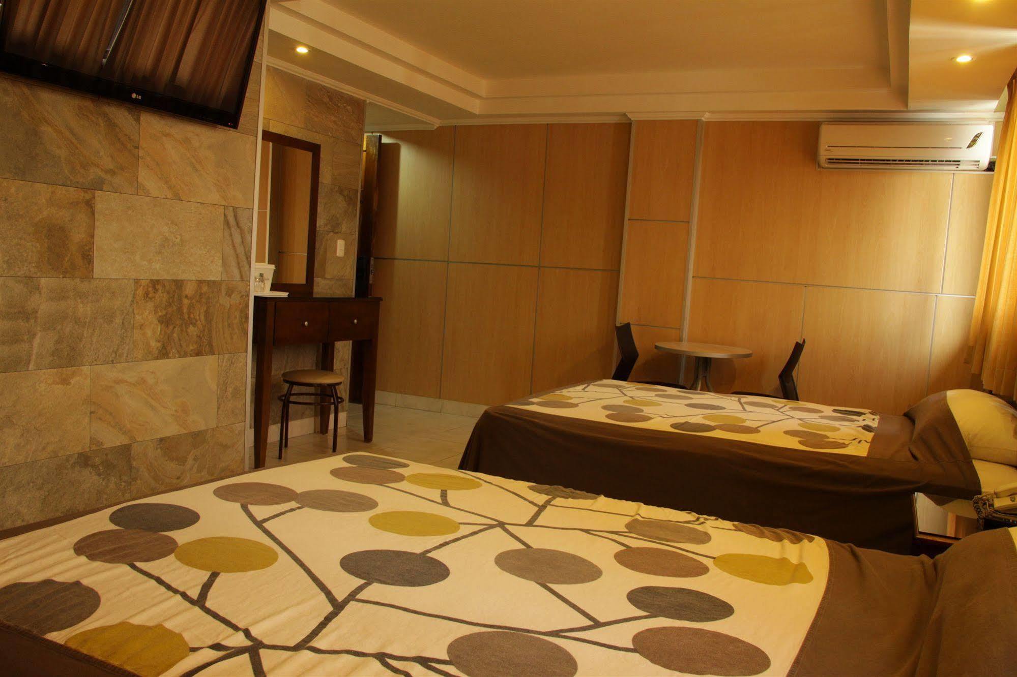 Hotel Roma Plaza Kota Panama Bagian luar foto